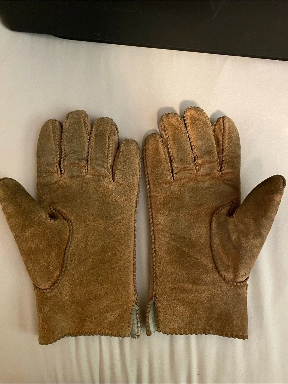 Leather Gloves with Horse Decorative Buckle - Tan